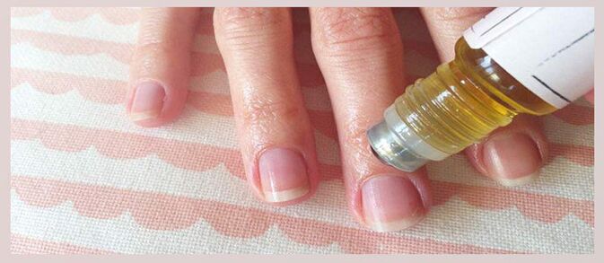 Gouttes des champignons à ongles